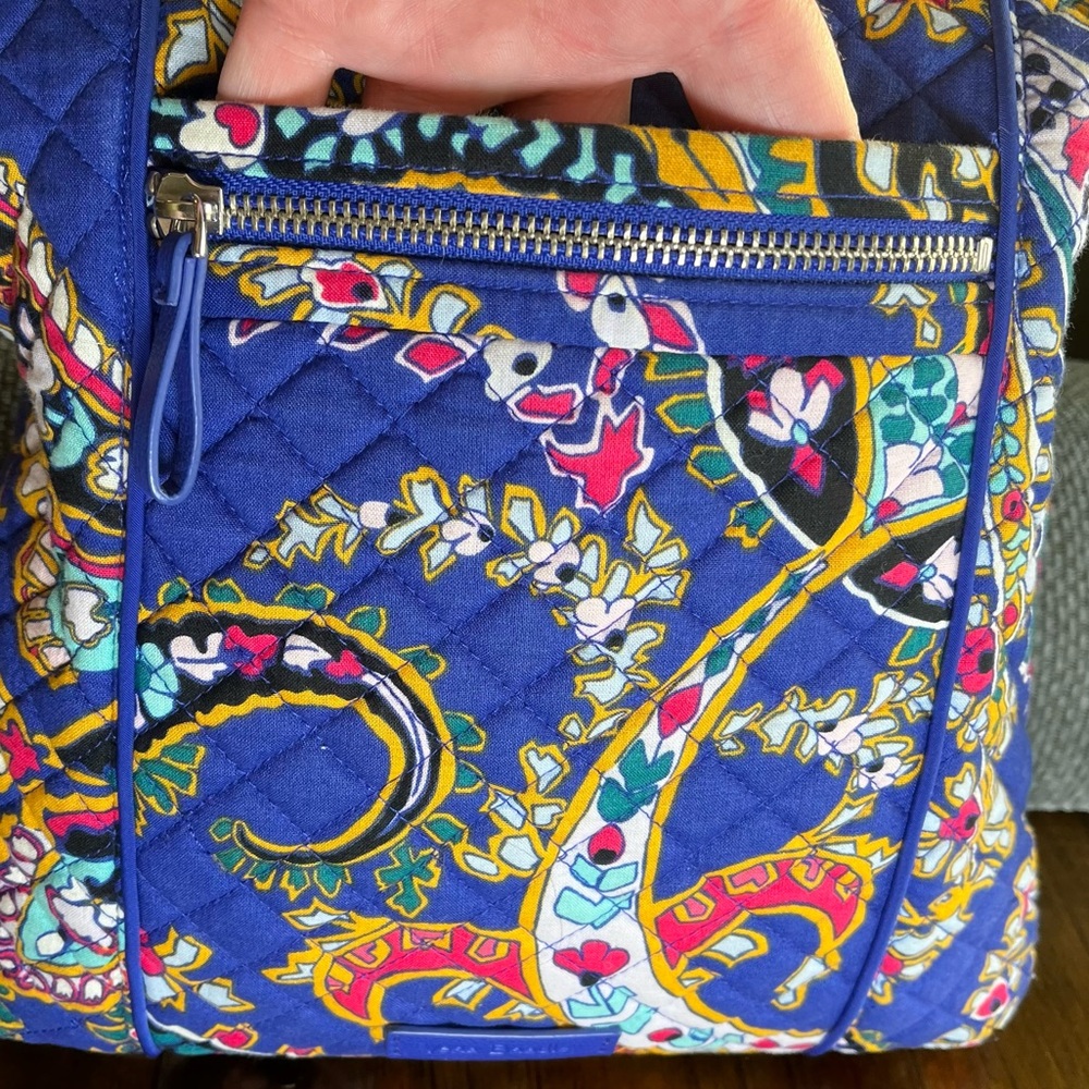 Vera Bradley Iconic Hipster Romantic Paisley Blue Quilted Crossbody Bag EUC - Picture 2 of 11